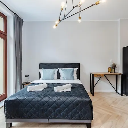 公寓 Very Berry - Piekary 13b - Apartmenty Stare Miasto, Self Check In 24h!